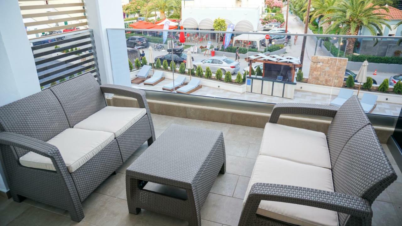 Agnes Deluxe Hotel Pefkochori Exteriör bild