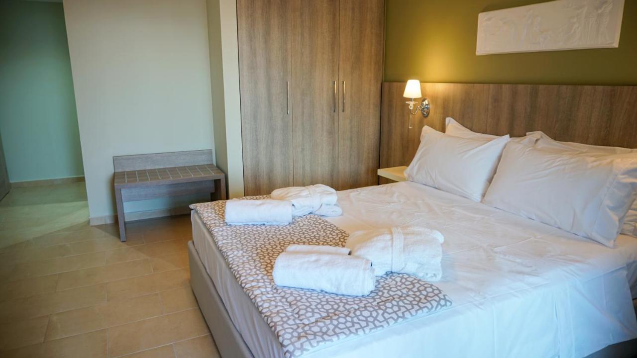 Agnes Deluxe Hotel Pefkochori Exteriör bild